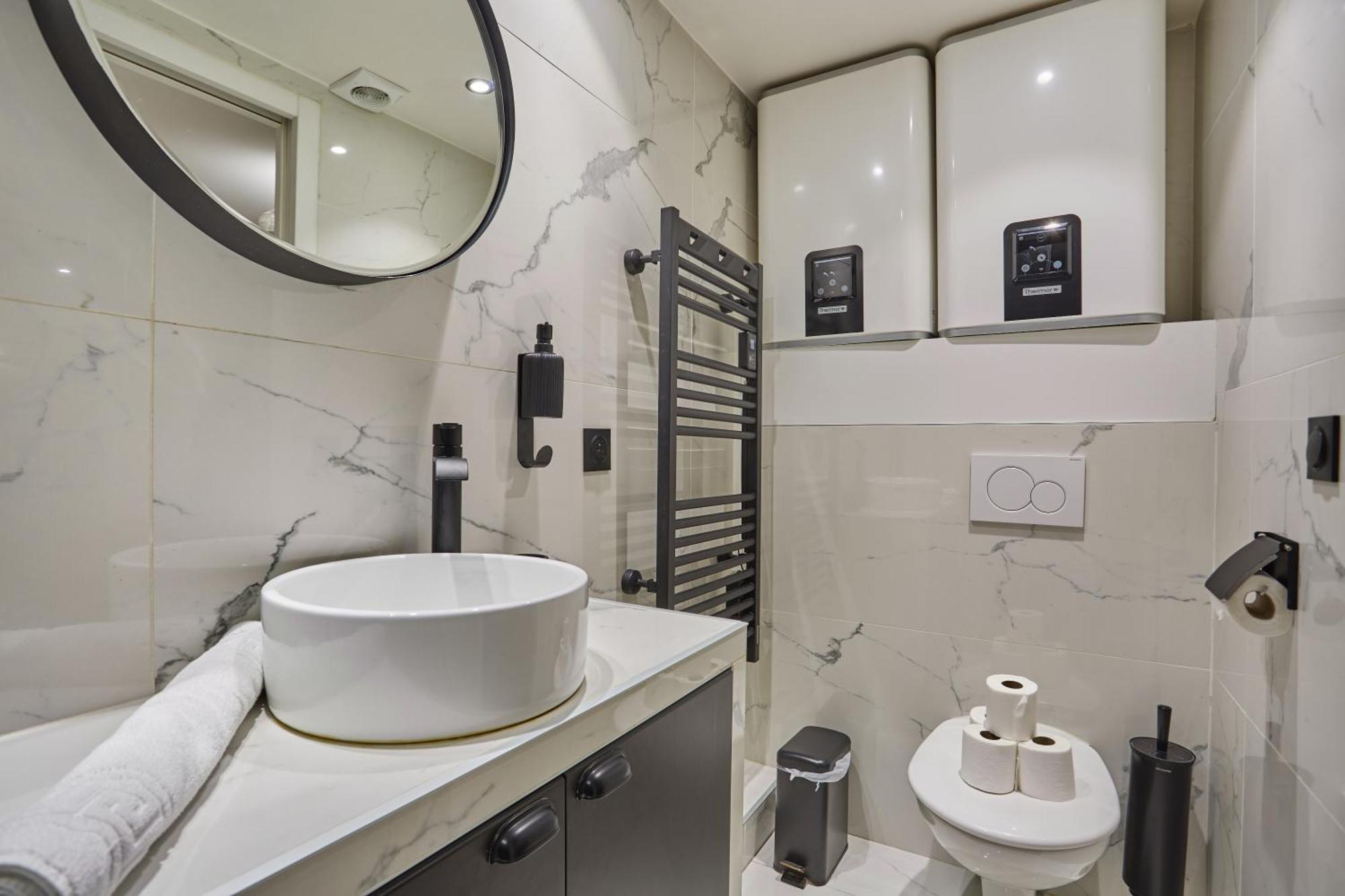 Apartment St Honore By Studio Prestige Parijs Buitenkant foto